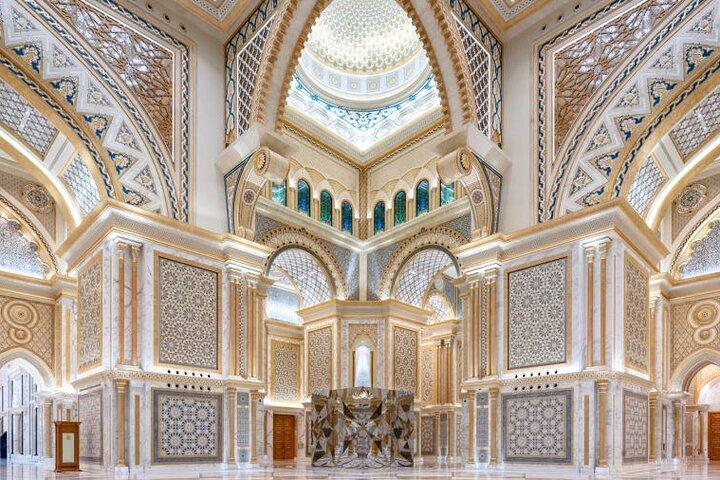 アブダビからのプライベート・アブダビ・シティ・ツアー（Qasr Al Watan）