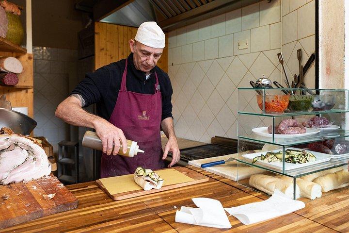 小グループまたはプライベート向けのフードテイスティング付きのピサ観光と軽食ツアー