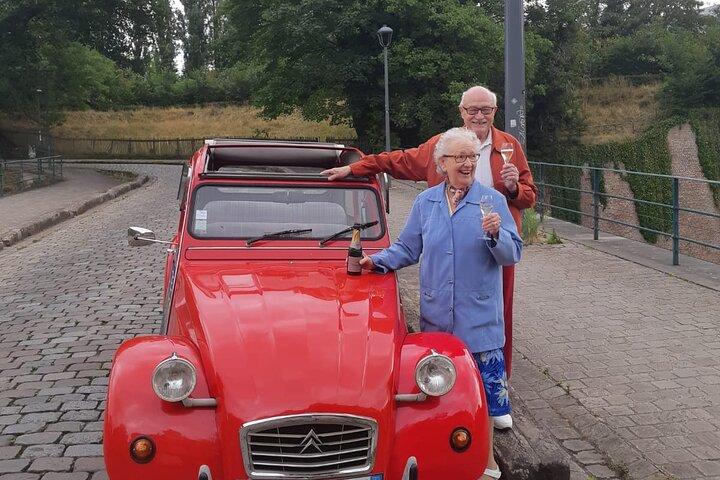 Visite privée de Lille en 2CV décapotable avec halte champagne