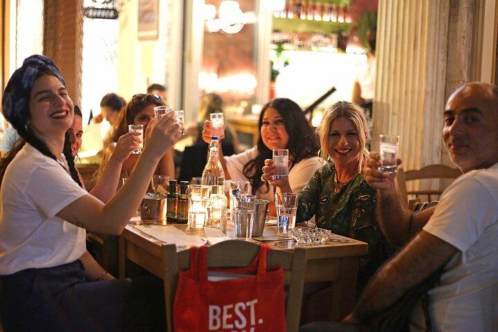 Nattliv Athens Tour inkl. hustak, provningar & 3 drinkar