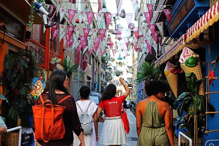 ボヘミアンなアテネを巡る観光ツアー（試飲付き）
