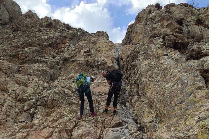 Salita sulla storica Via Feratta alla Peña de Bernal