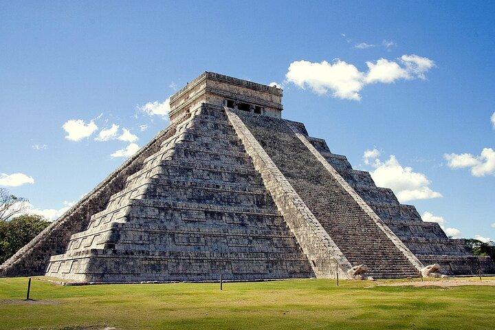 Chichen Itza Tour, Cenote Samula, Valladolid from Cancún