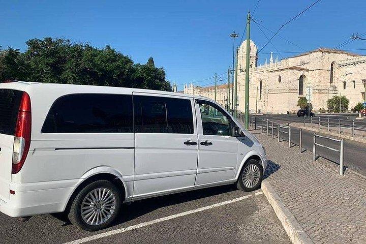 空港からリスボン中心部までの専用車