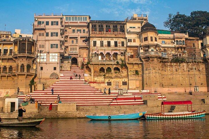 Varanasi Fulddagstur med bådtur og guide