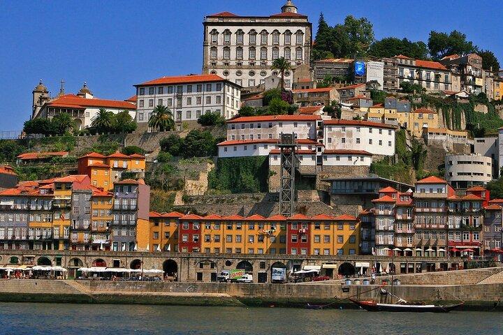 Porto Privérondleiding van 4 uur met hotelovername