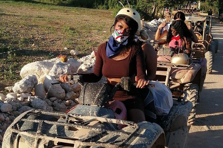 プンタ カナ アドベンチャー: オフロード 4x4 ATV - 洞窟とマカオ ビーチ ディップ
