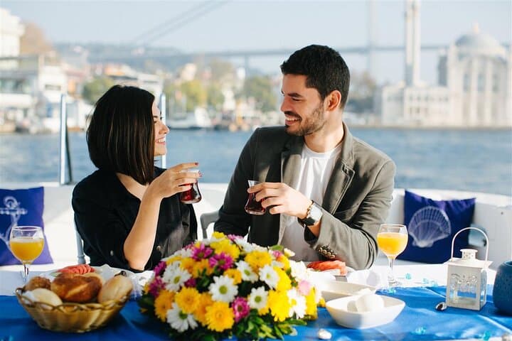 Exclusive Bosphorus Cruise - Luxury Yacht Experience in Istanbul