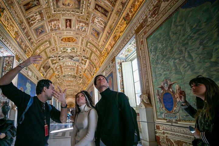 Skip-the-line Private Tour of The Vatican Museums Sistine Chapel and Saint Peter