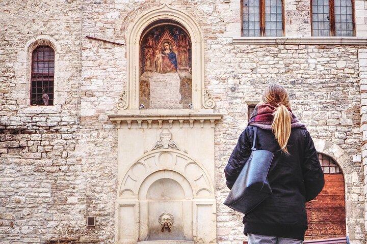 Visite privée à pied de Gubbio avec dégustation