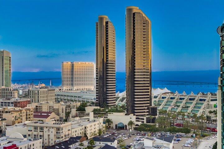 Ankunft Privater Transfer: San Diego Airport SAN nach San Diego in einem Luxus-SUV