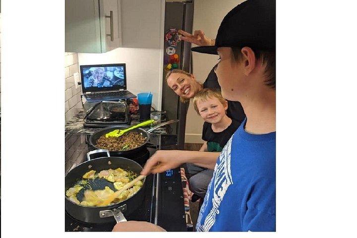プライベート バーチャル タイ料理教室