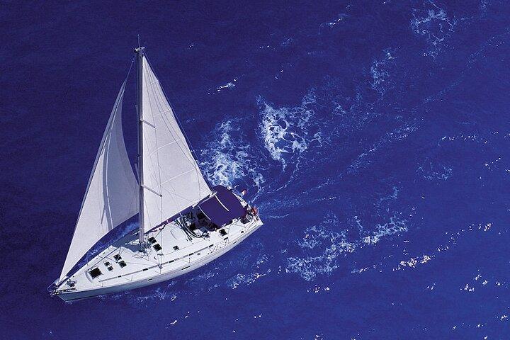 Expérience de navigation privée d'une journée à Nikiti