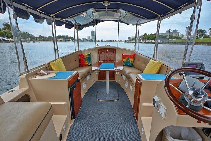 Kanal-Kreuzfahrt mit der Gold Coast Skipper