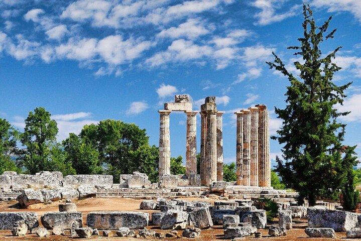 Excursion privée d'une journée à Ancient Nemea au départ d'Athènes avec dégustation de vin