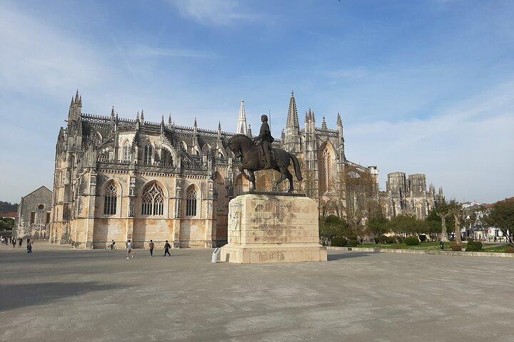 Garden of Peace Eden Park, Grutas, Fátima, Batalha, Nazaré,Óbidos