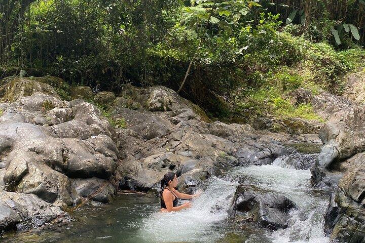 Tour privado de día completo a las cataratas de Tinajas en El Yunque