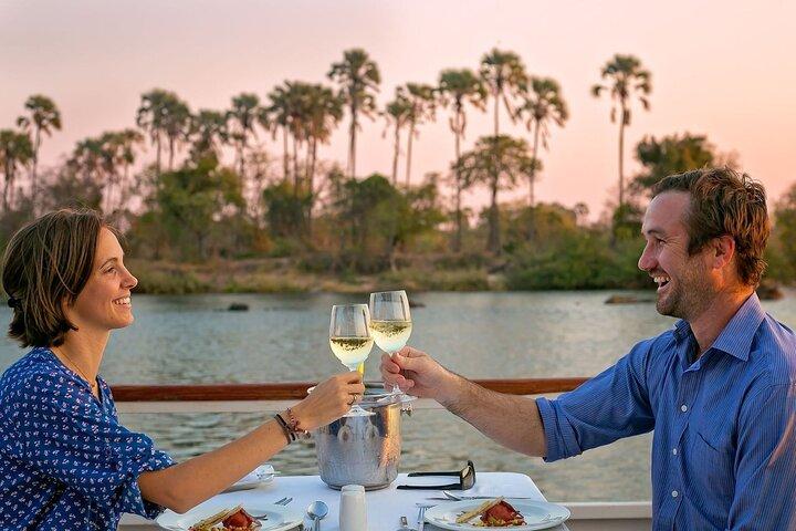 Crociera con cena sul fiume Zambesi con prelievo dall'hotel