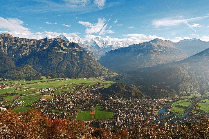 Tour met kleine groepen naar Interlaken met chauffeursgids