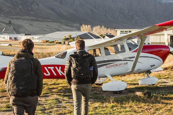 スチュワート島へのフライト グレノーキー航空でクイーンズタウンから出発するフライトを探索する