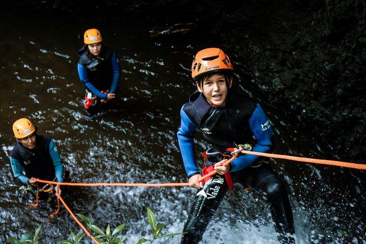 Beginner canyoning trip in Bali "Egar canyon "