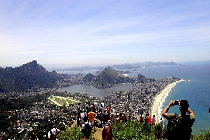 Hike Two Brothers Hill and Vidigal Favela (Shared Group)