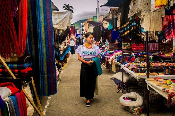 Otavalo enthüllt: Eine Tagesreise durch Zeit und Tradition!