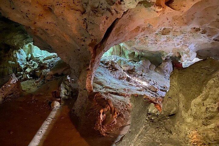 Excursão privada à gruta verde
