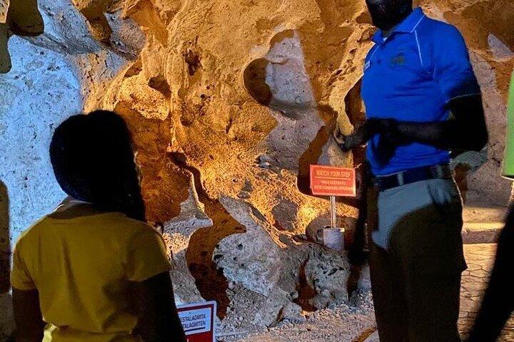 Excursão privada à gruta verde