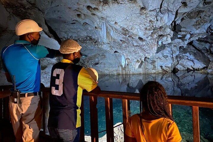 Excursão privada à gruta verde