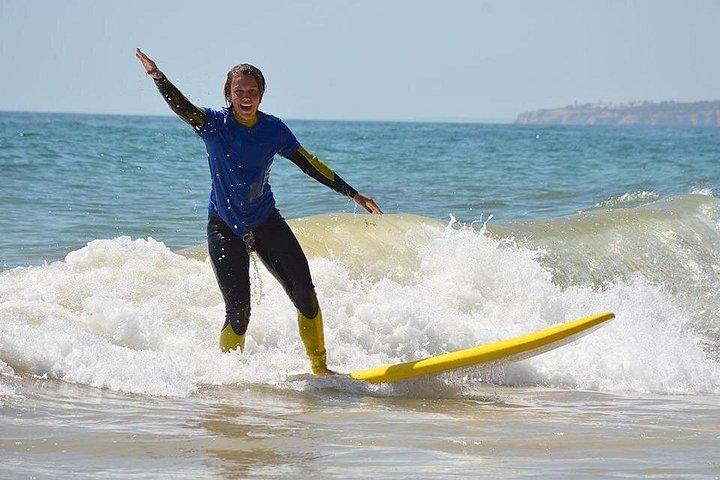 Albufeira: Beginner Surf Lesson at Galé Beach
