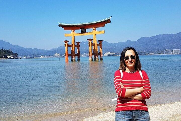 地元の食通との広島フード ツアー、100% パーソナライズ & プライベート