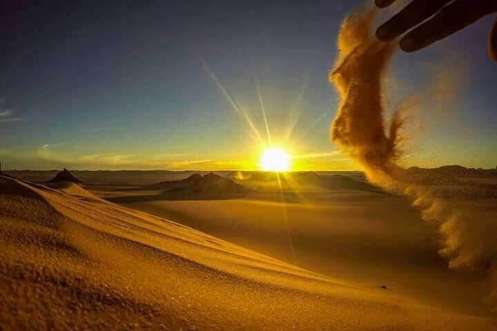 2 dages privat tur til Merzouga-ørkenen fra Ouarzazate LuxuryCamp