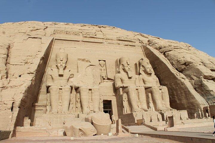Excursion d'une journée aux temples Abu Simbel et Philae au départ d'Assouan