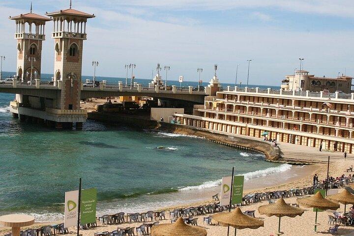 Privat Alexandria Tour: Qaitbay Fort & Library från Kairo