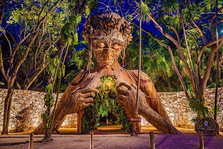Transfer van Cancun Airport naar TULUM Downtown