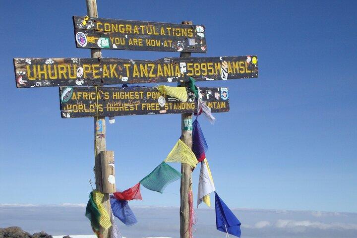 Ruta Kilimanjaro Marangu 6 Días. (Más antiguo, más fácil y mejor establecido)