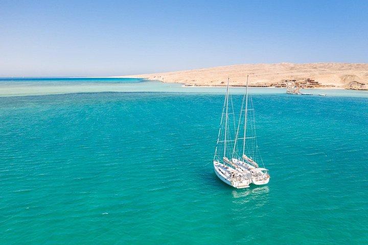 ハルガダから：ランチ付きのオレンジベイシュノーケリング旅行