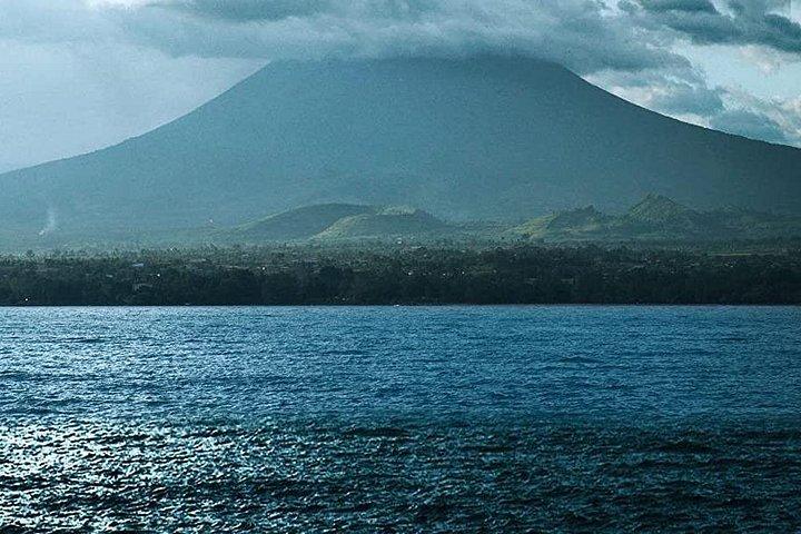 1 day Trip to Lake kivu beach