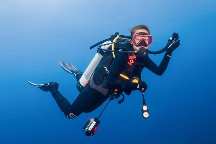 Two Dives for certified divers in Fujairah