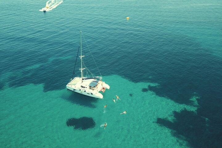 Sithonia: Catamaran Day Cruise – Explore Hidden Gems!