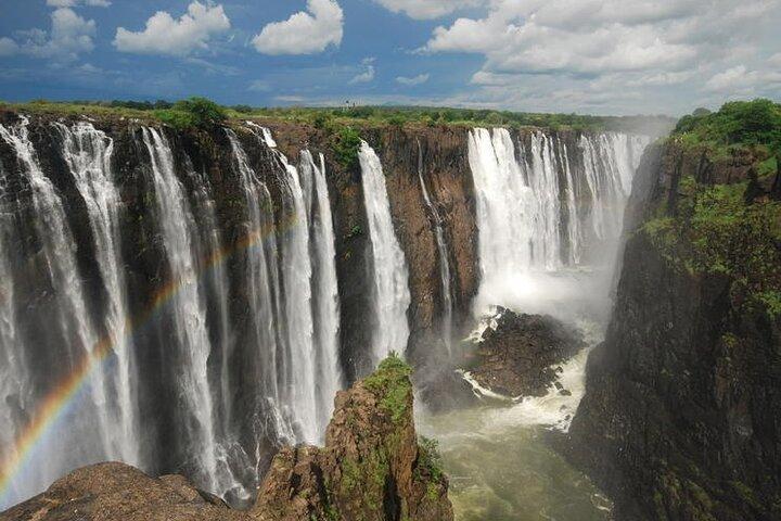 Visita guiada às Cataratas Vitória com embarque