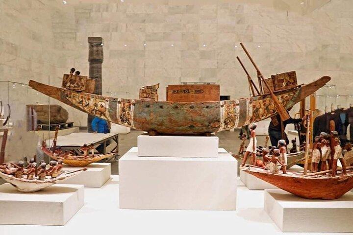 エジプト文明国立博物館と古いカイロへのプライベートガイド付きツアー