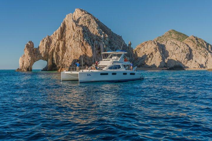 Aventura de buceo de medio día en Cabo con almuerzo y barra libre