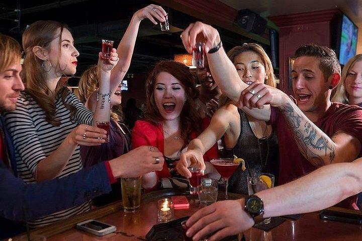 ベオグラード・ナイトライフ・バーパブクラブ・クロール（ドリンク付き）