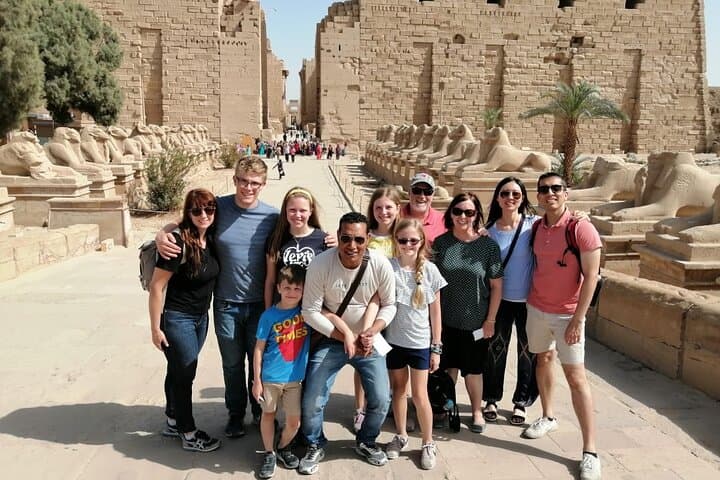 Cairo: Overnight all inclusive tour in Luxor & Hot air Balloon by Plane
