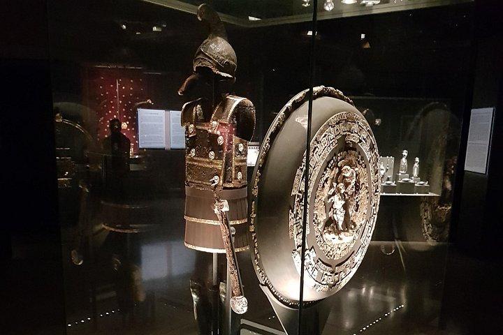 カリテアのホテルから王家の墓とフィリポス王博物館へのプライベート ツアー