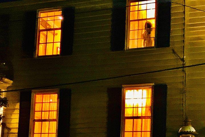 90 Minute Historic Savannah Walking Haunted Bar Pub Crawl