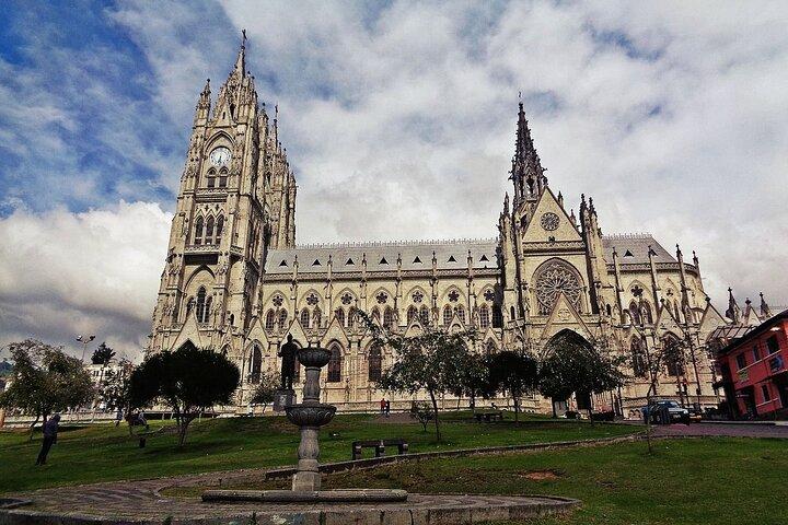 Altstadtrundgang Quito : Geschichte, Marktbesuch und Eisverkostung
