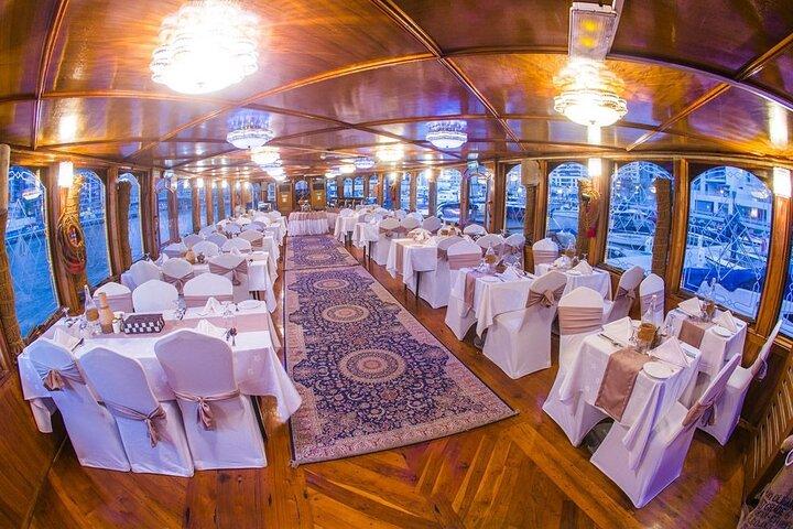 Dubai Creek Dhow Cruise Middag